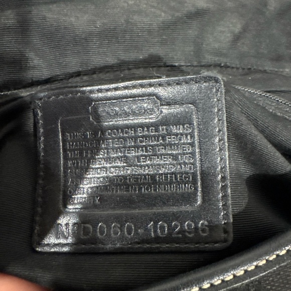 Coach 10296 Small Soho Black Signature C Canvas Shoulder Bag Y2K Vintage Authen - Picture 8 of 16
